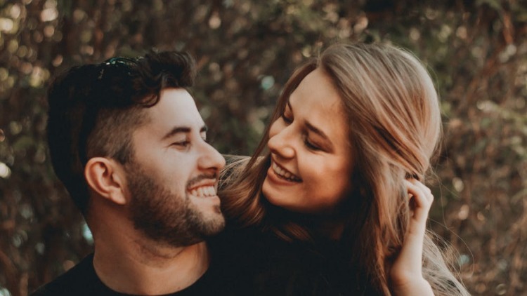 3 gestes pour lui montrer que vous l'aimez, sans nécessairement le dire