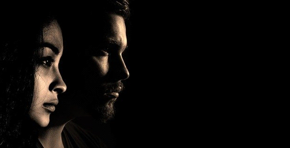 Gestuelle D Un Homme Qui Est Attire Par Une Femme